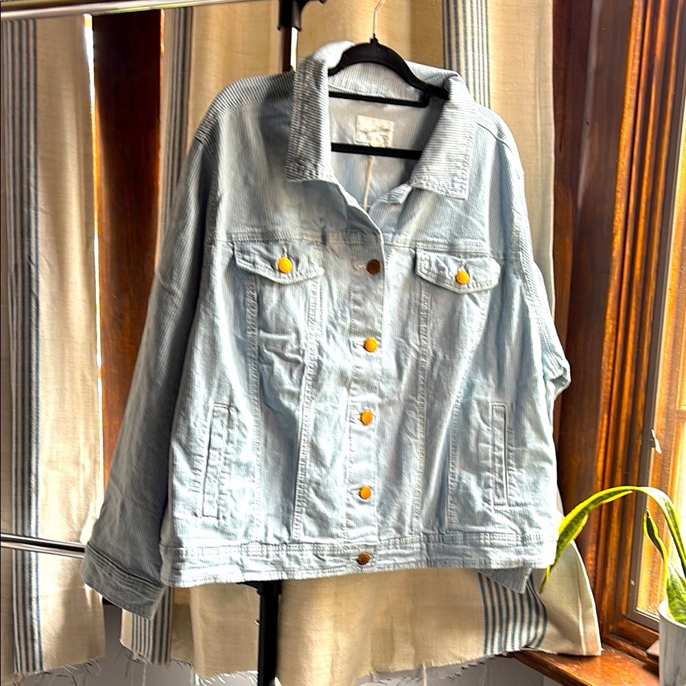 Light Blue Oversized Denim Jacket with Collared Neckline